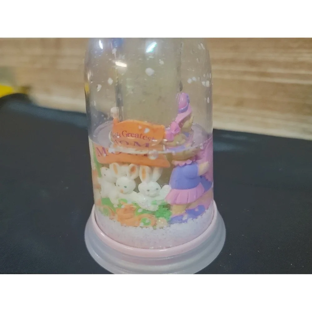 Vintage World's Greatest Mom Body Fantasies White Musk Cologne Snow Globe